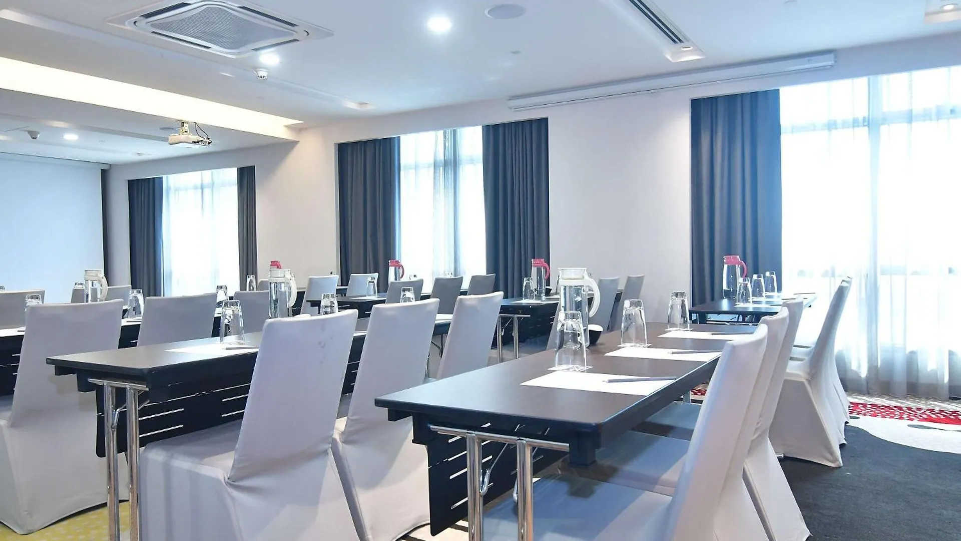 Mercure Kuala Lumpur Shaw Parade