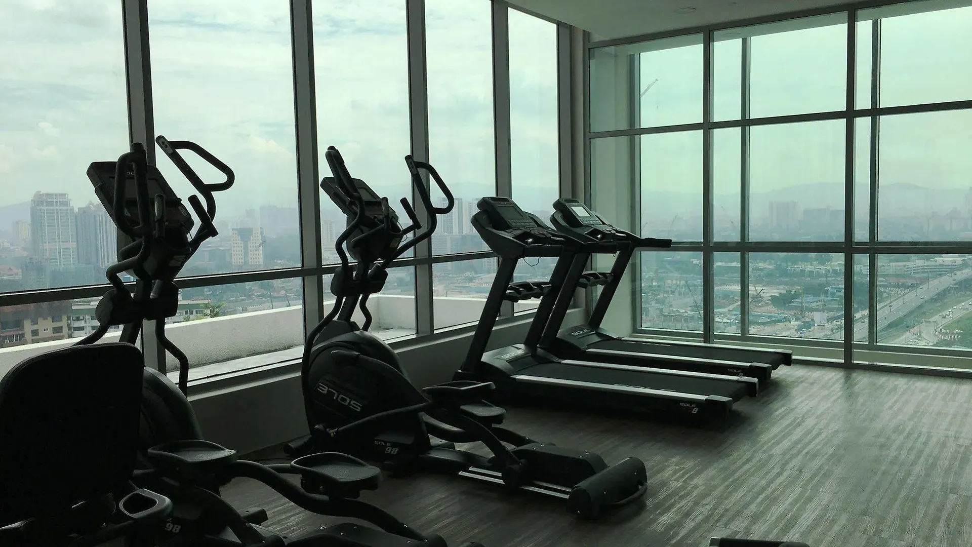 Mercure Kuala Lumpur Shaw Parade 4*,  Malesia